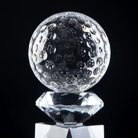 Trophée de balle de golf en cristal gravé sur mesure