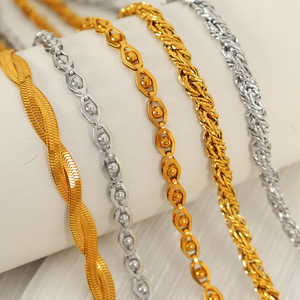 ชุดสร้อยคอแฟชั่นแบบซ้อนกัน ดีไซน์วงแหวนรูปวงรี ทำจากโลหะผสมสังกะสี เครื่องประดับสำหรับทุกเพศ เหมาะสำหรับใส่ในชีวิตประจำวัน - Product Image 3