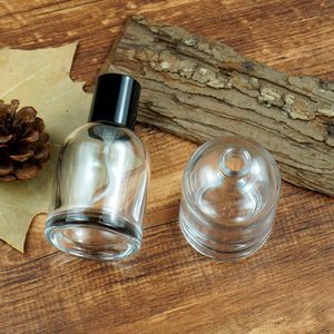 Flacone di Profumo in Vetro Trasparente Vuoto Ricaricabile <span class=keywords><strong>da</strong></span> 50ml per Fragranze, Oli Essenziali, Cosmetici <span class=keywords><strong>da</strong></span> Viaggio - Product Image 6