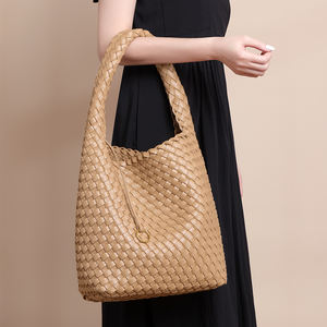 Borsa a mano di grande capacità per ascelle primavera nuove borse semplici alla <span class=keywords><strong>moda</strong></span> per texture generosa borsa intrecciata pigra da cento - Product Image 4