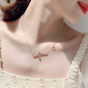 Collier pendentif en acier inoxydable en forme de cœur électrocardiogramme, unisexe, sportif, simple, assorti à tout, chaîne de clavicule, bijoux tendance - Product Image 2