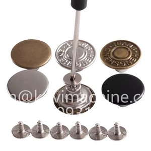 Bouton en plastique Appuyez sur la <span class=keywords><strong>machine</strong></span> de fixation de bouton automatique - Product Image 4