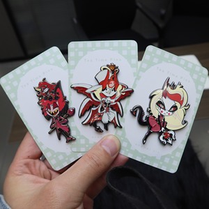 Personnages de dessins animés personnalisés, épinglette en émail dur Hazbin Hell <span class=keywords><strong>Hotel</strong></span> épingles en émail à paillettes - Product Image 4