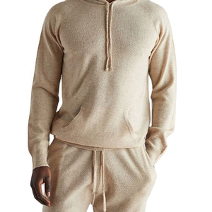 Ensemble de survêtement moderne en coton avec sweat à capuche et short pour homme – Confortable pour la maison - Product Image 6