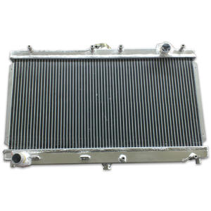 Radiateur de voiture de course en aluminium personnalisé haute performance pour <span class=keywords><strong>TOYOTA</strong></span> LAND CRUISER BJ70/<span class=keywords><strong>BJ71</strong></span>/BJ73/BJ74/BJ75 84-89L - Product Image 6