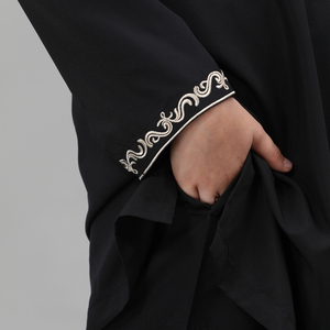Nouvelle Collection 2026 : <span class=keywords><strong>Qamis</strong></span> Noir Brodé pour Garçons – Robe Arabe Musulmane avec Pantalon, Vêtement Islamique pour Enfants, Idéal Ramadan et Aïd - Product Image 6