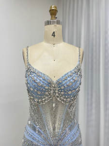 MB40260-2 高級イブニングドレス、手刺繍と羽根飾り付き、スパゲッティストラップ、マーメイドプロムドレス、セクシーでキラキラ輝くクリスタルパーティードレス - Product Image 3