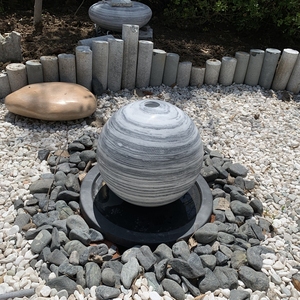 <span class=keywords><strong>Fontaine</strong></span> rotative de jardin grise, surface polie, utilisée pour la décoration - Product Image 1