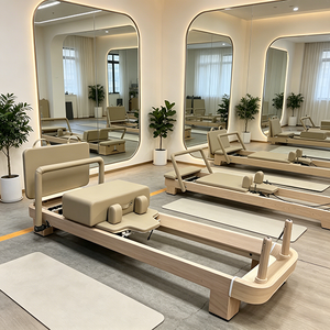Reformer <span class=keywords><strong>Pilates</strong></span> Commercial Haut de Gamme en Alliage d'Aluminium avec Piétement Épais pour Studio de Thérapie Physique, Revêtement en Cuir Microfibre - Product Image 1