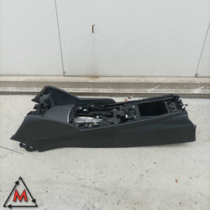 คอนโซลกลาง รุ่น 156121183 สำหรับรถยนต์อัลฟ่า โรเมโอ จูเลีย ปี 2016- มือสอง (87481) - Product Image 1