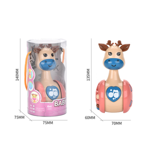 Jouets pour bébés : Hochets classiques, adorable cerf qui se balade et fait la tête, poupée qui se balade et qui fait la tête - Product Image 6