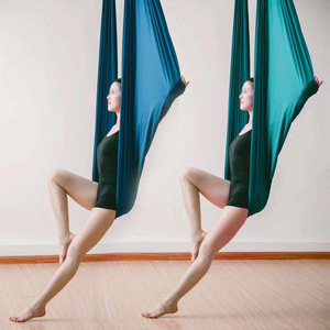 Tissu <span class=keywords><strong>de</strong></span> <span class=keywords><strong>hamac</strong></span> <span class=keywords><strong>de</strong></span> <span class=keywords><strong>Yoga</strong></span> <span class=keywords><strong>de</strong></span> vol d'air <span class=keywords><strong>de</strong></span> haute qualité <span class=keywords><strong>de</strong></span> 7M professionnel à faible étirement pour la balançoire aérienne d'Anti-gravité <span class=keywords><strong>de</strong></span> sports <span class=keywords><strong>de</strong></span> <span class=keywords><strong>Yoga</strong></span> - Product Image 1