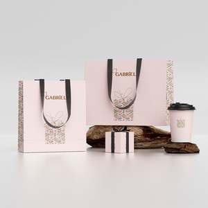 Sacs de transport de luxe de grande taille en gros, sacs de marque de boutique, emballage personnalisé avec logo imprimé, sac cadeau en carton noir, emballage personnel - Product Image 1