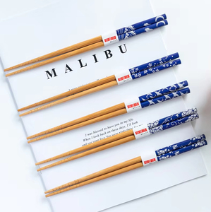 <span class=keywords><strong>Palillos</strong></span> <span class=keywords><strong>Chinos</strong></span> Ecológicos <span class=keywords><strong>de</strong></span> <span class=keywords><strong>Porcelana</strong></span> Azul y Blanca con Bambú, Alta Calidad, Contemporáneos, 22.5 cm, para Uso en Cocina y Restaurante - Product Image 6