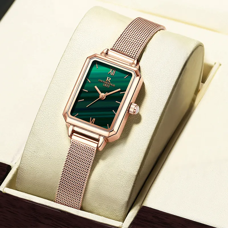 R ONTHEEDGE Venta caliente OEM Vintage Mujeres Relojes Reloj de lujo Verde Cuadrado Roma Cara Dial Moda Señoras Reloj de pulsera de cuarzo