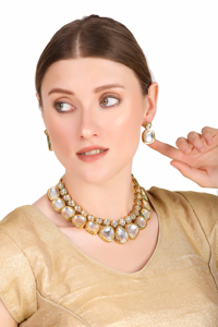 Ensemble de bijoux de mariée ethnique style Polki avec collier et boucles d'oreilles décoratifs, conçu pour les fonctions de mariage, les événements festifs et le style - Product Image 5