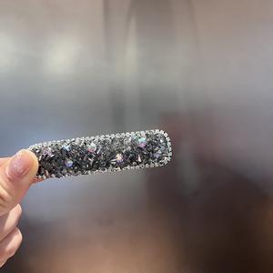 Venta al por mayor Popular Simple Rhinestone Pinza <span class=keywords><strong>de</strong></span> Pelo Color Sólido Brillante Una Palabra Horquilla Niñas Moda <span class=keywords><strong>Flequillo</strong></span> Horquillas BB Clips - Product Image 3