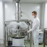 Alimentateur sous vide pour poudres : extrudés de soja, amidon de pomme de terre, farine d'avoine biologique, poudre d'avoine colloïdale, granulés