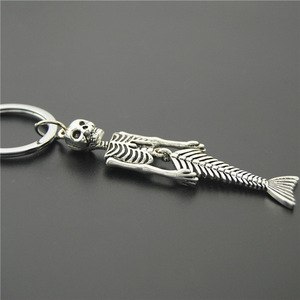 Hot-bán bán buôn Nàng Tiên Cá xương xương <span class=keywords><strong>keychain</strong></span> sáng tạo Halloween <span class=keywords><strong>Keychain</strong></span> Mặt dây chuyền kim loại <span class=keywords><strong>Keychain</strong></span> amulet Quà Tặng - Product Image 4