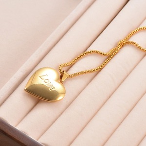 Collar con Colgante de Corazón Grabado con Amor, Acero Inoxidable, Marco para Foto, Joyería Conmemorativa para Mujer, Regalo de San Valentín - Product Image 6