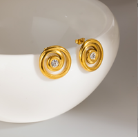 Boucles d'oreilles spirales incrustées de diamants au design unique, en acier inoxydable motif moustiquaire plaqué or 18 carats, bijoux pour femmes résistants à la décoloration