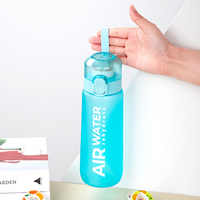 Nouvelle bouteille d'eau aromatisée bleu mat 650 ml avec logo personnalisé et capsules de saveur