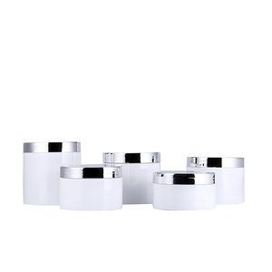 Frascos Cosméticos de Plástico Blanco con Tapas Plateadas Electrochapadas de 200ml, 300ml, 350ml, 400ml, 450ml, 500ml, Envases Moldeados por Soplado - Product Image 4