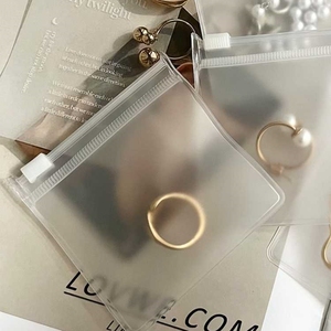 特注小型リサイクルプラスチッククリア<span class=keywords><strong>PVC</strong></span>ジッパーバッグ化粧品ジュエリーリング包装ジップロックポーチ - Product Image 2