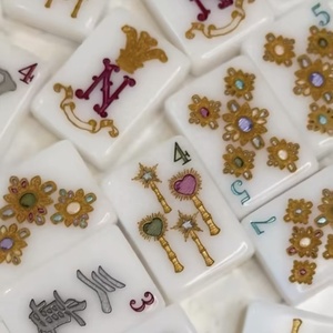 Juego de Mahjong Americano de Lujo Personalizado, Edición Clásica en Tono Dorado, 160 Piezas Acrílicas Grabadas - Product Image 2