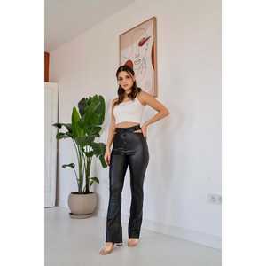 Pantalones de Mujer Tipo Lápiz en Color Negro, Cintura Alta con Detalle de Cinturón - Product Image 4