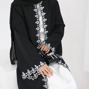 Arabo Long Rob abbigliamento islamico donna musulmana Abaya Black Abaya con fiori floreali ricamo Kimono Abaya Dubai 2024 - Product Image 2
