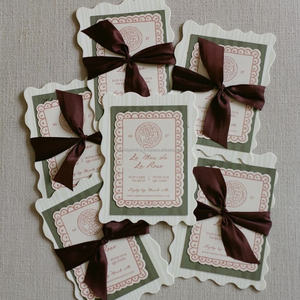 Suite d'invitations de mariage de luxe en papier gaufré avec impression Vanille, logo personnalisé, lettrage élégant, design classique, personnalisable, formel - Product Image 2