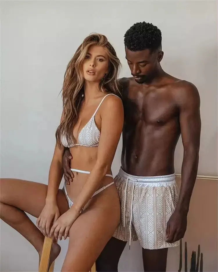 Maillots de bain et bikinis de couple personnalisés OEM ensemble de bikini pour femmes et hommes maillots de bain pour l'été 2024