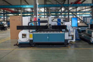 Machine de découpe laser à fibre CNC Raytools LX3015FCT 1500W pour la découpe de tôles et de tubes en métal/acier/aluminium avec lit de travail 1500X3000Mm - Product Image 6