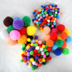 Venta al por Mayor de 500 Piezas de Pompones de 1 Pulgada, Surtidos de Colores, Bolas de Peluche para Manualidades y Proyectos Creativos - Product Image 3