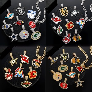 <span class=keywords><strong>Collana</strong></span> Unisex Trendy Hip-hop con Ciondolo Personalizzato a Forma di Pallone da Football NFL con Diamanti e Catena Cubana in Lega - Product Image 4