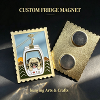 Broches personnalisées en émail souple, magnétiques pour réfrigérateur, en forme de téléphérique, de timbre-poste, de chien et de chat mignons, badges en métal pour revers, vente en gros
