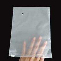 Sacs d'emballage en plastique biodégradable mat/givré personnalisés, sacs à fermeture éclair pour vêtements avec logo, sans odeur, haute qualité