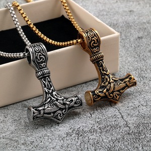 Collar con colgante de martillo de Thor de acero inoxidable estilo vikingo nórdico Yunnique, amuleto para hombre, regalo, joyería, accesorio de moda - Product Image 1