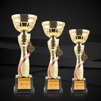 S M L prix usine trophée coupe métal pour sport rouge décor ligne personnalisé métal trophée formation et Team Building Team Trophy Awards