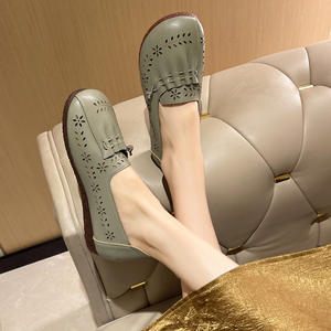 Sandalias de mujer verano 2025, zapatos con cordón de diseñador para mujer, mocasines de cuero con recortes de flores, zapatillas de ballet con punta redonda para mujer - Product Image 2