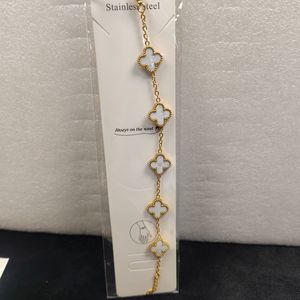 <span class=keywords><strong>Bracelet</strong></span> en acier inoxydable plaqué <span class=keywords><strong>or</strong></span> 18 carats imperméable, motif trèfle à quatre feuilles, non ternissant, <span class=keywords><strong>pour</strong></span> femmes, vente en gros - Product Image 4