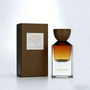 Nuevo Envase Personalizado de 50 ml y 100 ml, Botella de Vidrio Cuadrada Transparente Vacía con Pulverizador de Bomba, Botella de Perfume de Vidrio Pulido con Tapa Dorada - Product Image 2