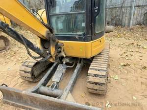 Mini-excavatrice sur chenilles CAT 303.5E d'occasion de 3,5 tonnes en bon état, avec moteur CAT C1.8 et godet de 0,11 m³ - Product Image 6