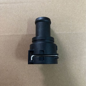 Connecteur de tuyau d'eau de radiateur VW 3B0122291B pour Tiguan Touran Polo Sharan Golf Bora - Product Image 1