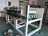 Machine à battre et à lisser les oreillers entièrement automatique PPJ-2000 pour le remplissage uniforme et moelleux des coins des oreillers et coussins