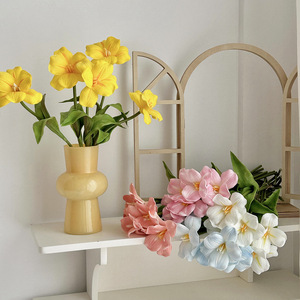 Flores de tulipán artificiales, flores falsas de alta simulación para decoración del hogar, mesa de comedor, accesorios de fotografía para bodas y exteriores - Product Image 3