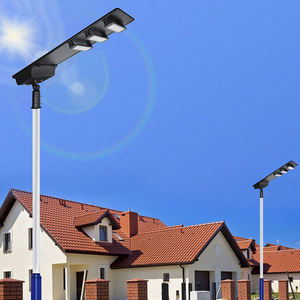 Lampadaire solaire intégré en alliage d'aluminium, module LED rotatif de 4 à 10 m avec capteur de présence humaine et contrôle intelligent de la lumière - Product Image 3