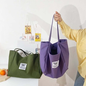 Sac fourre-tout en feutre non tissé rose, couleur unie, design minimaliste, ouverture supérieure, sac de shopping toutes saisons - Product Image 3
