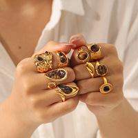 Vintage Retro Geometrischer Vergoldeter Edelstahlring mit Tigerauge-Einlage und Breiter Oberfläche
